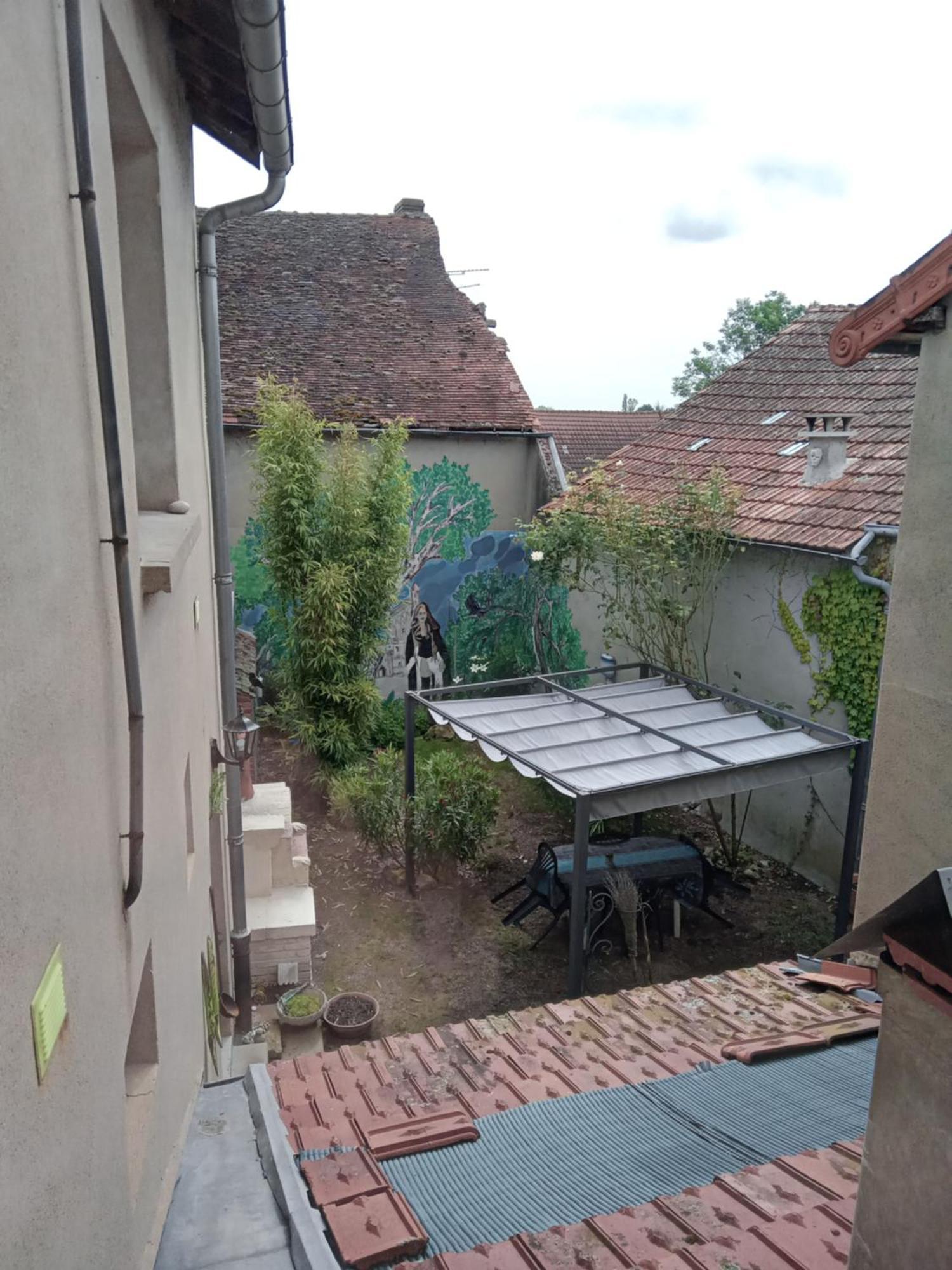 Appartement Le Labyrinthe Du Peintre Bransat Экстерьер фото